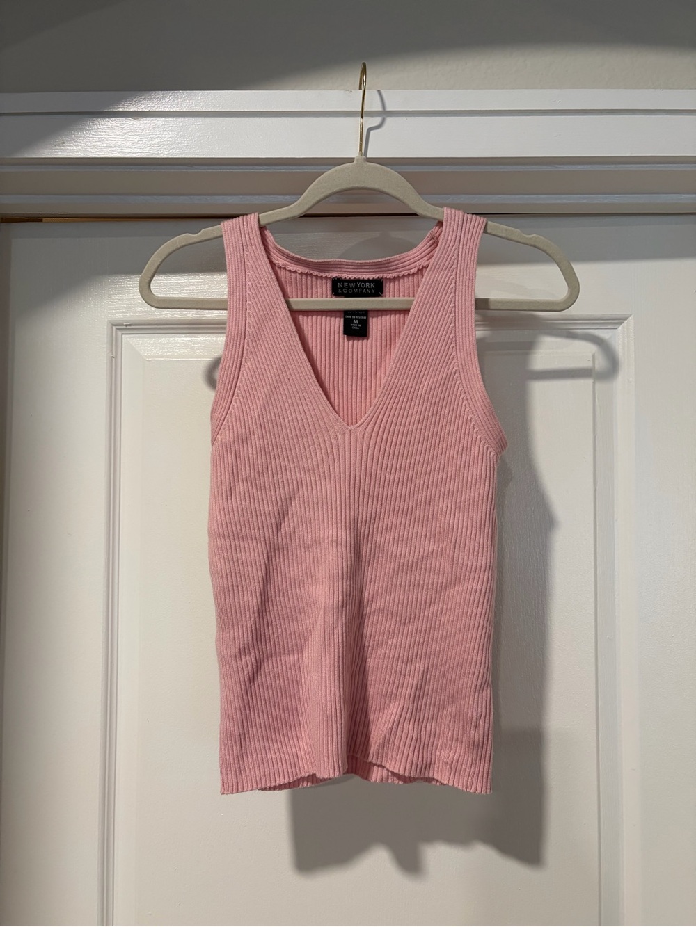 New York & Company pink ribbed knit tank top in size M